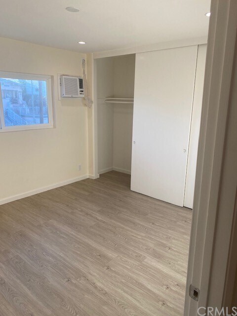 Foto del edificio - 242 Rosemont Ave