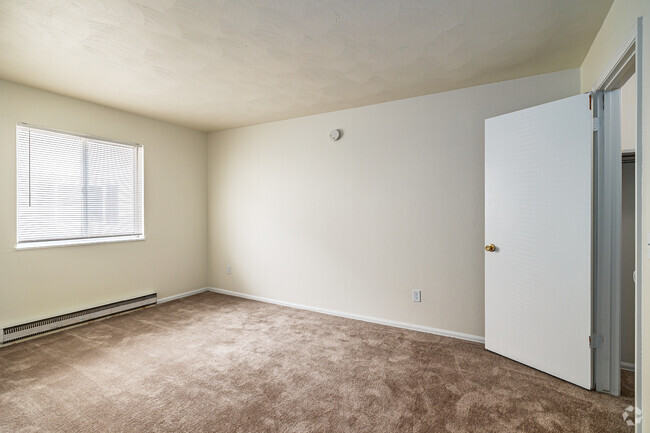 2BD, 1BA - 790SF - Arlington South Apartments