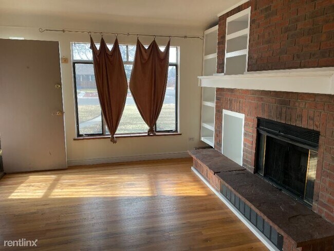 Foto del edificio - 3 br, 1 bath House - 2060 Oneida St