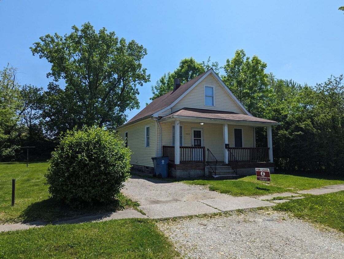 1515 New Mexico Ave, Lorain, OH 44052 House Rental in Lorain, OH