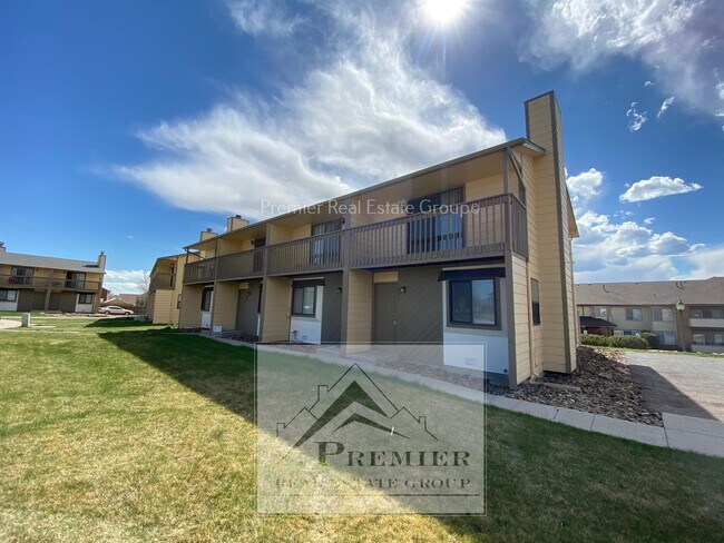Building Photo - 501 Comanche Village Dr