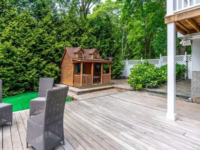Building Photo - 122 Woodbine Dr