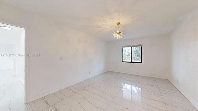 Foto del edificio - 2 bedroom in Hallandale FL 33004