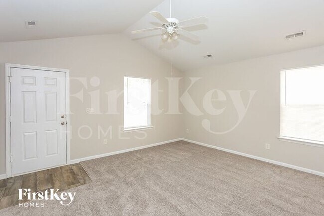 Foto del edificio - 5320 Molly Elizabeth Ln