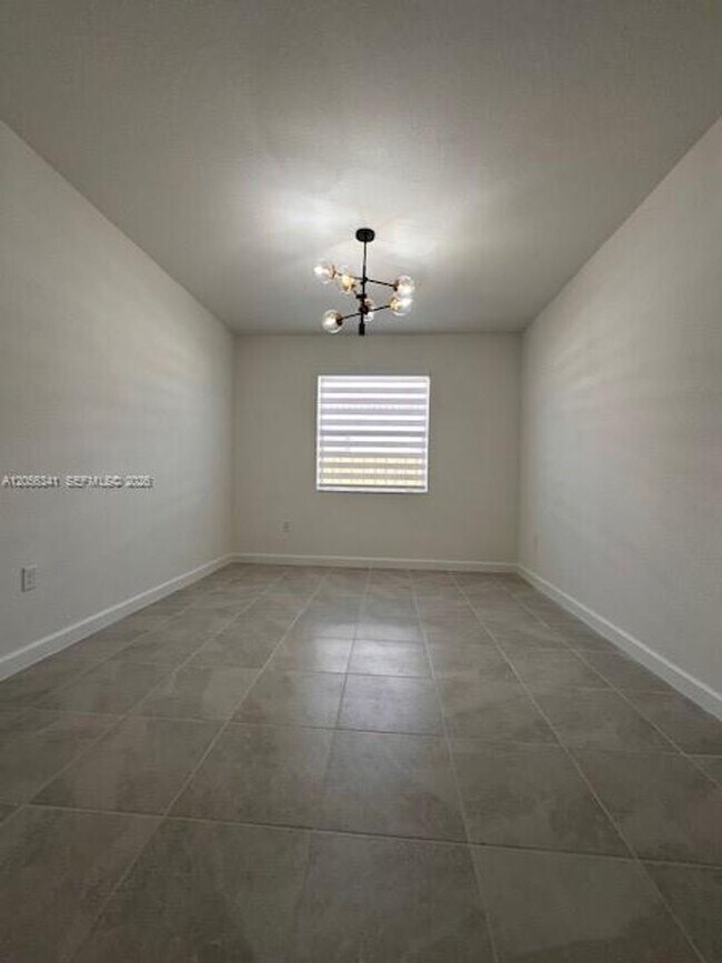 Foto del edificio - 2265 SE 30th St
