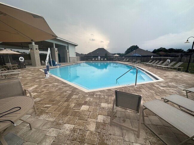 Foto del edificio - 2815 Patriot Ridge Dr