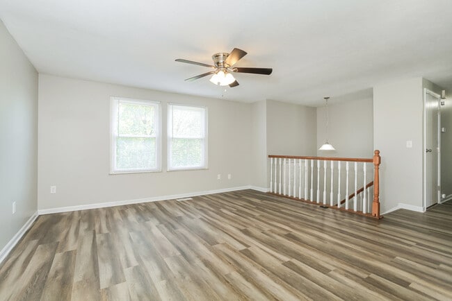 Building Photo - 180 Country View Dr