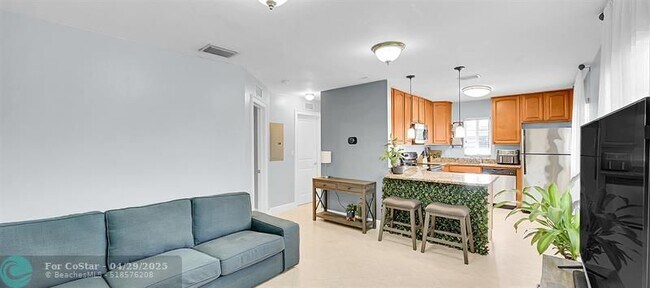 Foto del edificio - 410 SW 15th St