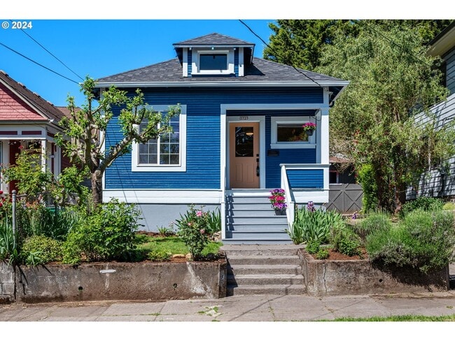 Building Photo - 3727 NE 10th Ave
