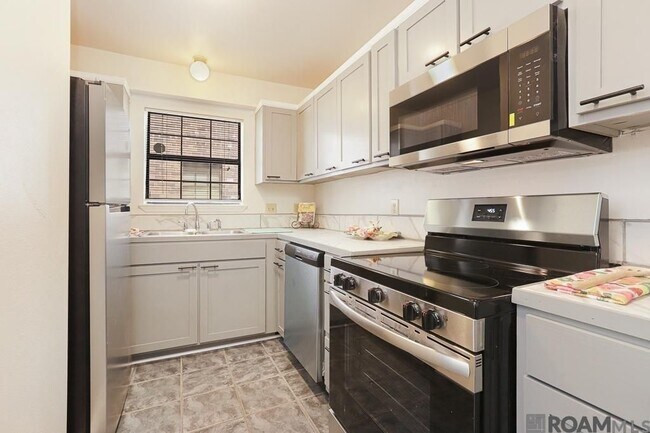 Foto del edificio - 3421 O'Neal Ln