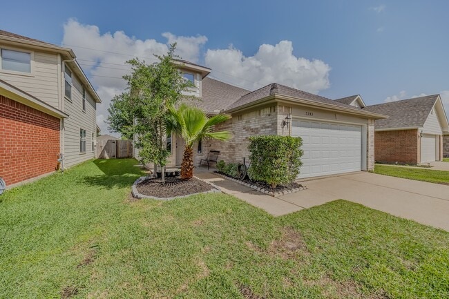 Building Photo - 7243 River Pines Dr