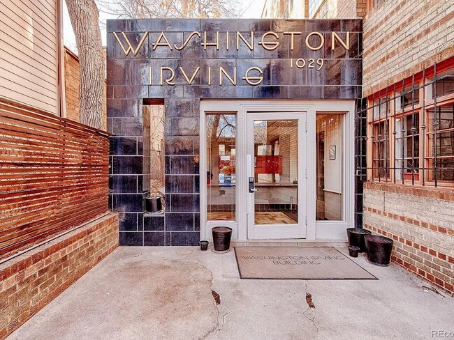 Building Photo - 1029 Pennsylvania St