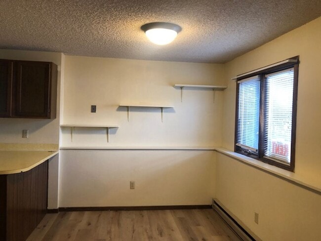 Building Photo - 405 S 19th Ave