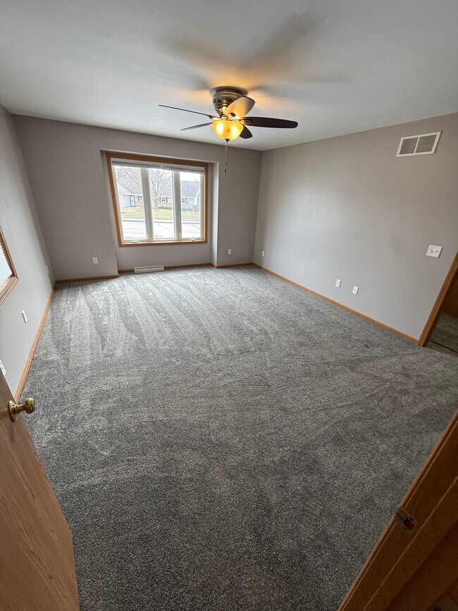 Dormitorio principal - 1350 Sunnydale Cir