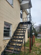 Building Photo - 610 Bradley Rd