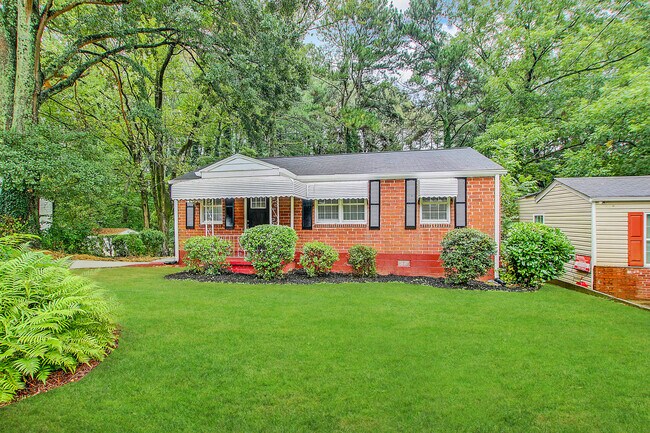 Building Photo - 2576 Godfrey Dr Nw