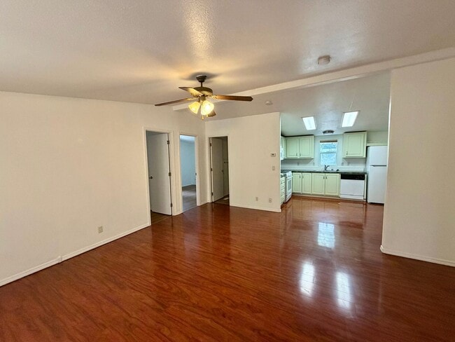 Building Photo - Charming 3BR/2BA Home with Spacious Backyard – Available June 1st!