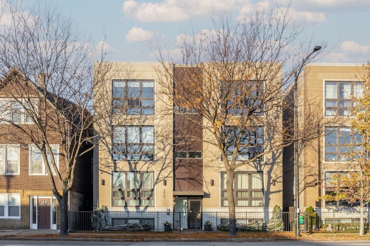 4038 N Western Ave Unit 1S, Chicago, IL 60618 Condo for Rent in