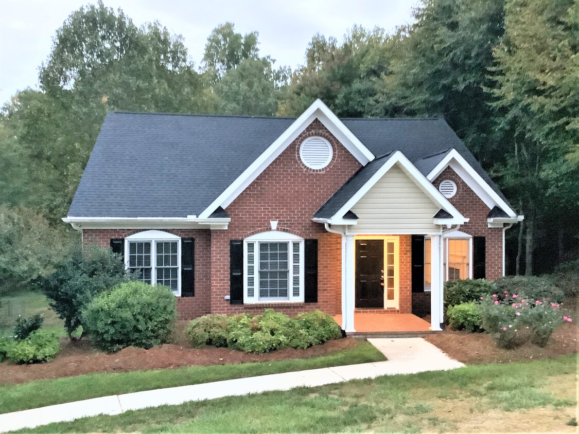 Foto principal - 800 Woodview Ridge Trail