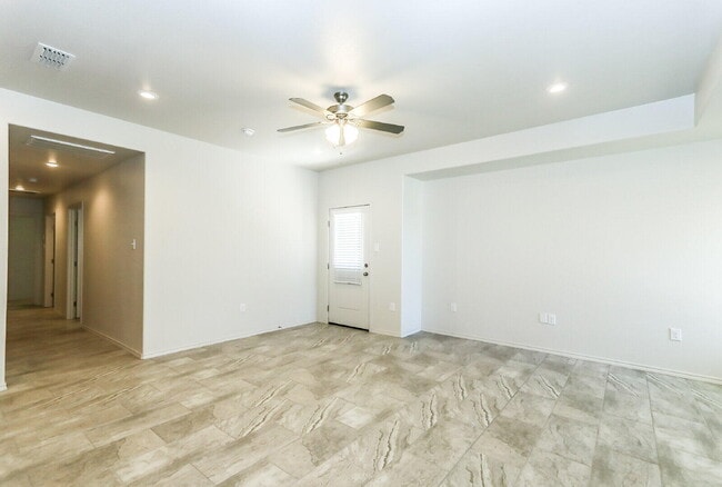 Foto del edificio - 6905 67th St