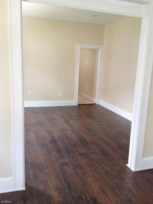 Foto del edificio - 667 Dumbarton Ave