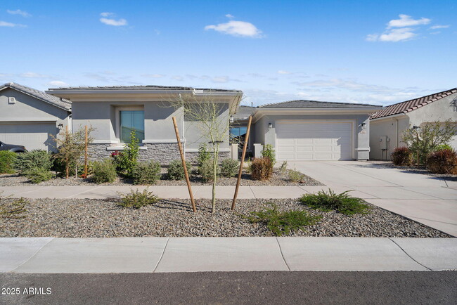 Building Photo - 866 W Flatiron Trl