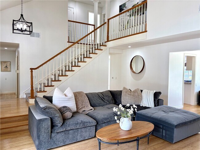Foto del edificio - 741 S Stillwater Ln