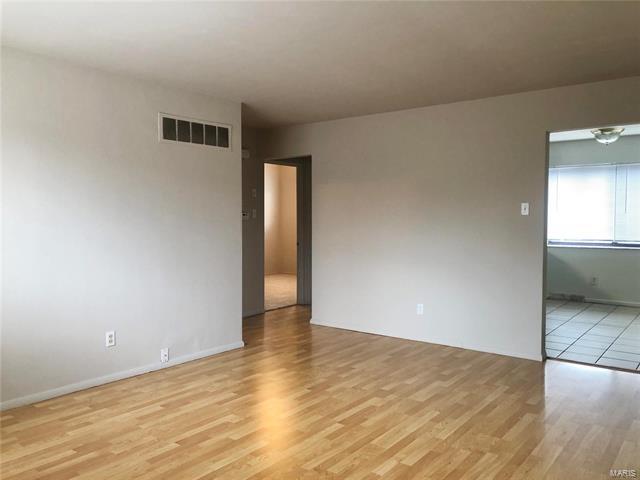 Building Photo - 3948 Brittany Cir