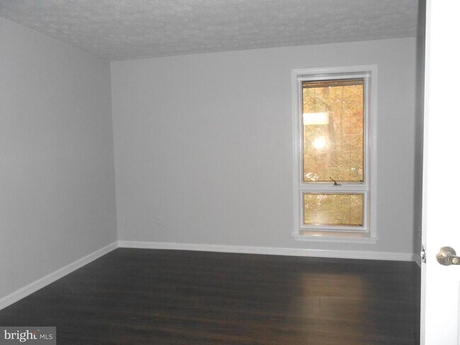 Foto del edificio - 44706 Beechwood Ct