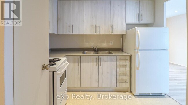 Photo du bâtiment - 207 - 84 SECOND STREET