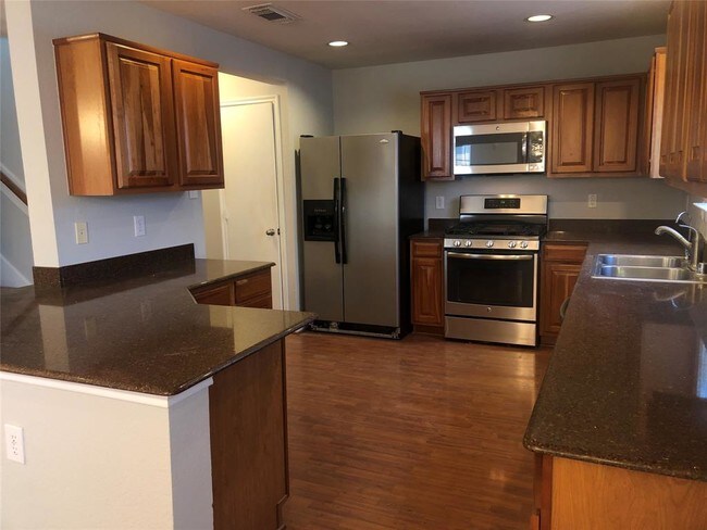 Building Photo - 7119 Cypress Prairie Dr