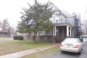 Interior Photo - 738 W State St
