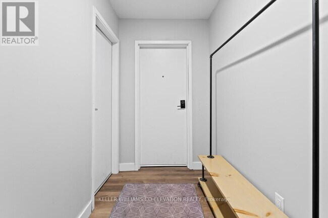 Building Photo - 1 - 164-168 PICTON STREET E