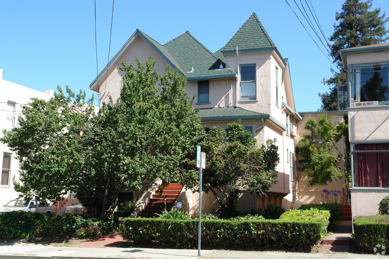 Building Photo - 2221 Dwight Way
