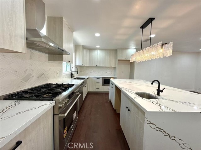 Building Photo - 1418 La Serena Dr