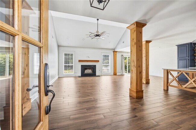 Foto del edificio - 3111 Nectar Dr