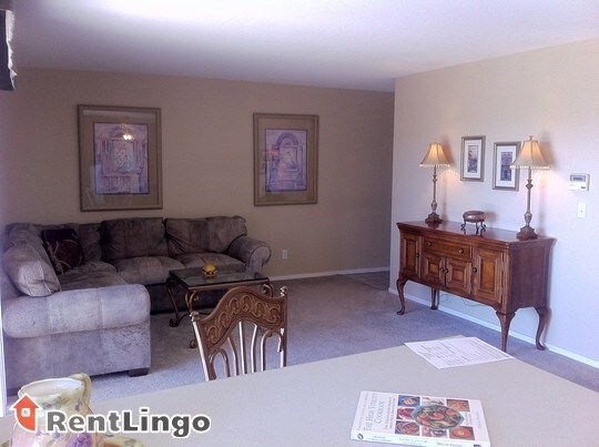 Foto del edificio - 4000 Essex Ln