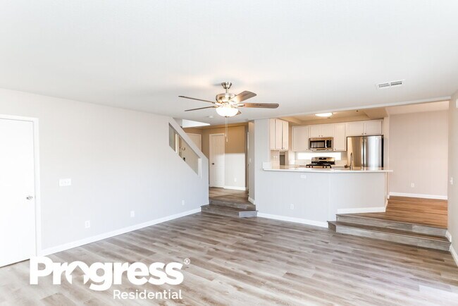 Building Photo - 902 Ribbon Grass Ave