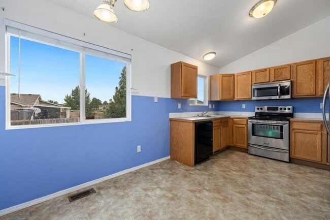 Building Photo - 3004 Swan Point Ct
