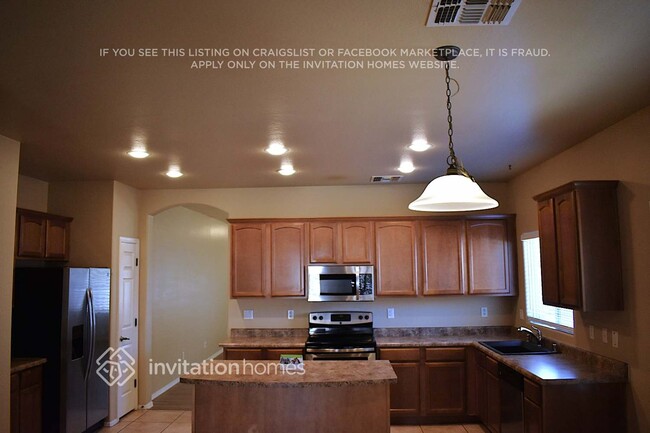 Building Photo - 309 S 117th Dr