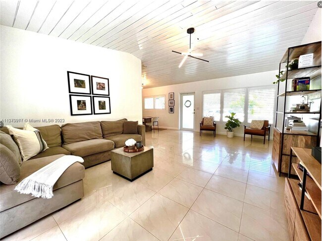 Foto del edificio - 12100 SW 69th Ct