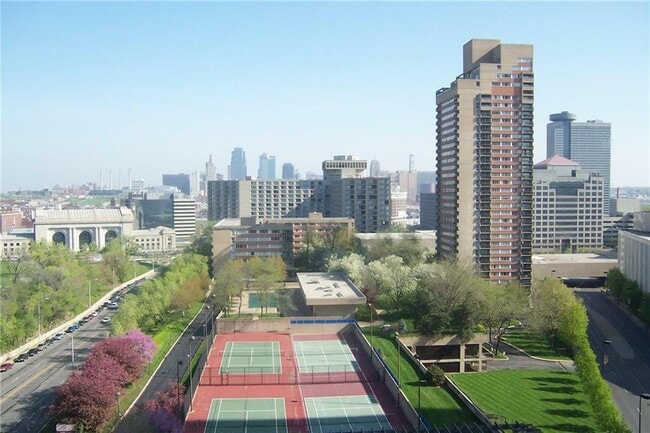 Foto del edificio - 2525 Main St