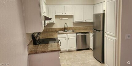 Building Photo - 3151 N Soaring Gulls Dr
