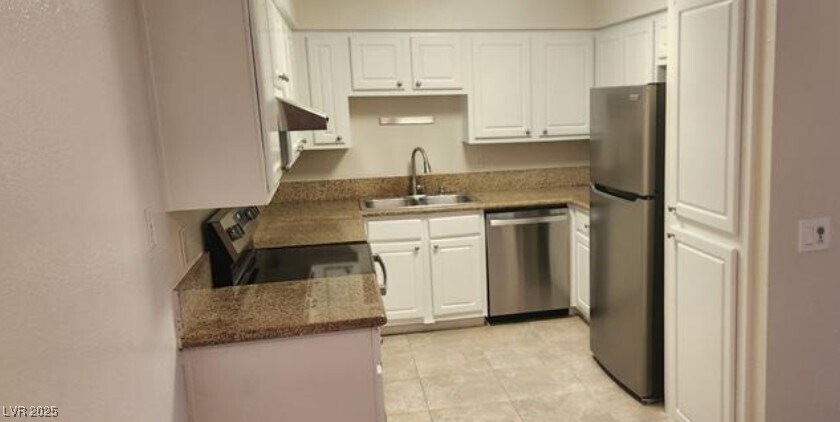 Foto principal - 3151 N Soaring Gulls Dr