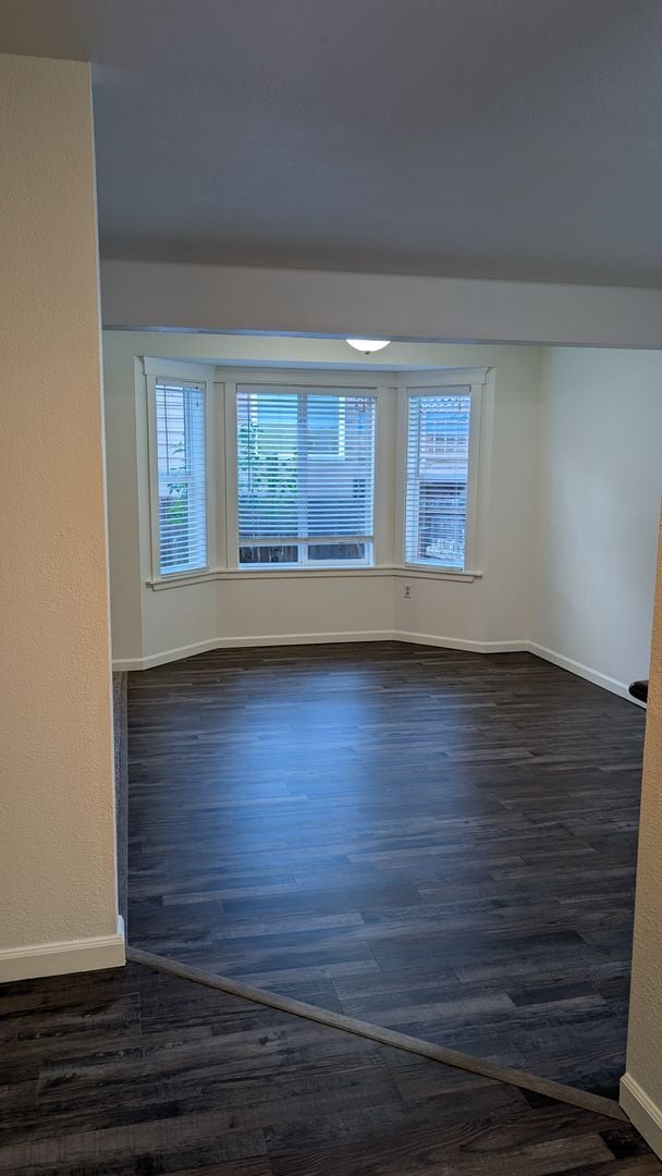 Foto del edificio - 3 Bedroom Townhome in Shoreline