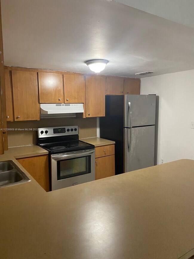 Foto del edificio - 451 NE 136th St