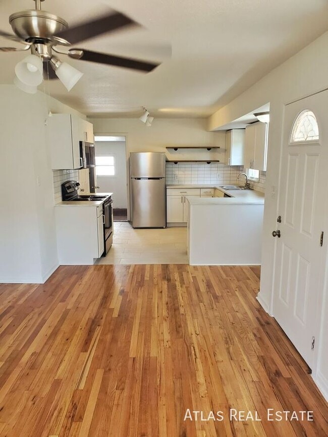 Foto del edificio - 1131 Geneva St