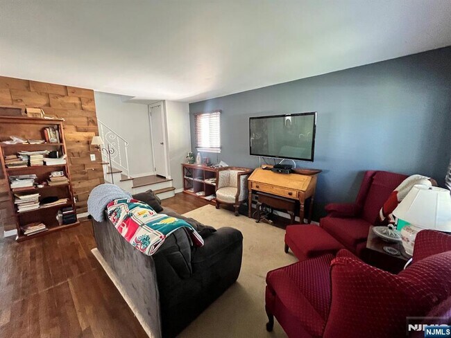 Foto del edificio - 78 Carlyle Ct