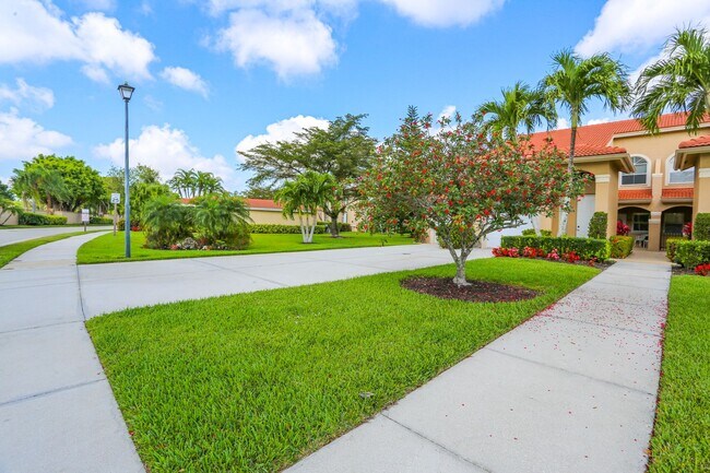 Foto del edificio - ***NORTH NAPLES***FULLY FURNISHED ANNUAL *...