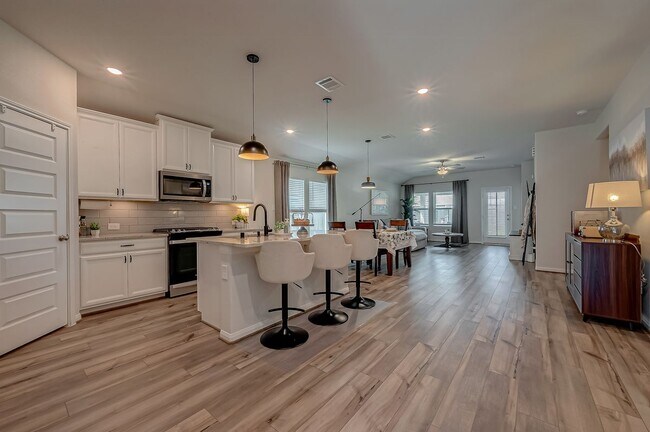 Foto del edificio - 2114 Cherryvale Dr